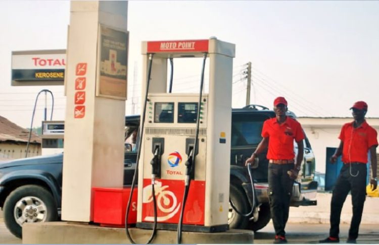 The World Bank has suggested that the fuel price should be set at N750 per litre in Nigeria