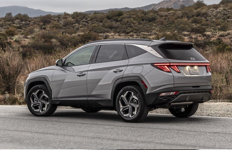 2024 Hyundai Tucson back view