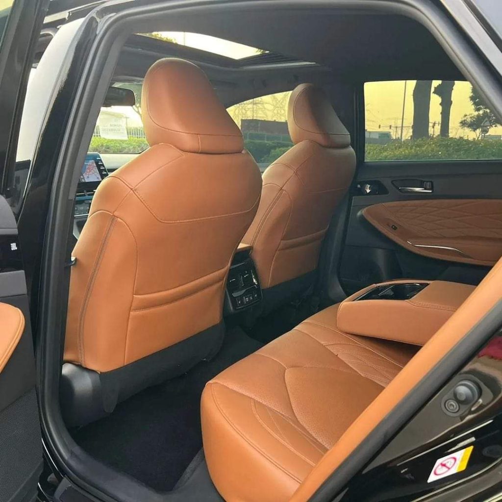 2022 Toyota Avalon Interior