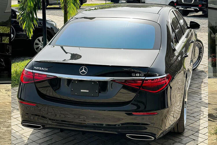 2021 Mercedes Benz S580 back view