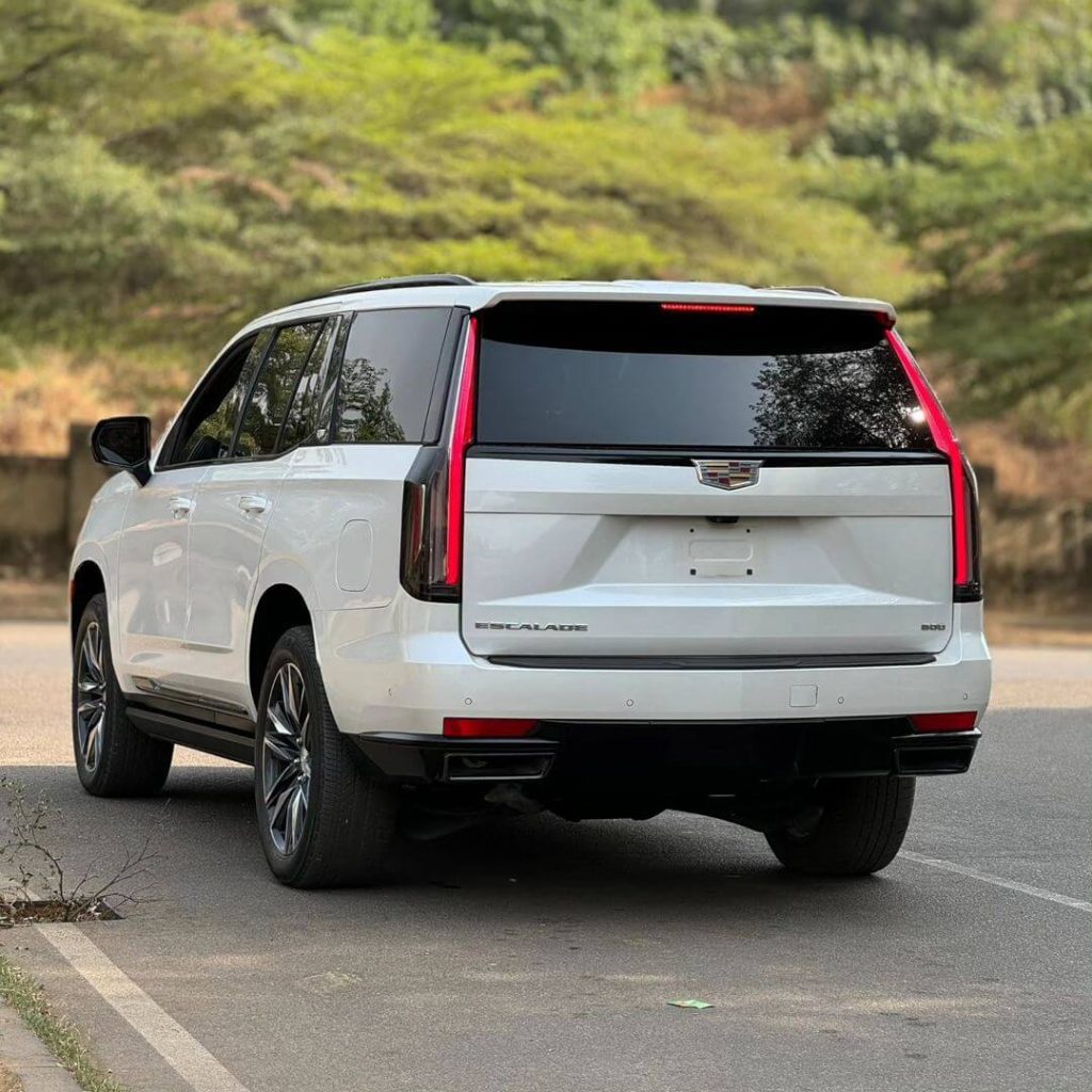 2022 Cadillac Escalade 600 back view