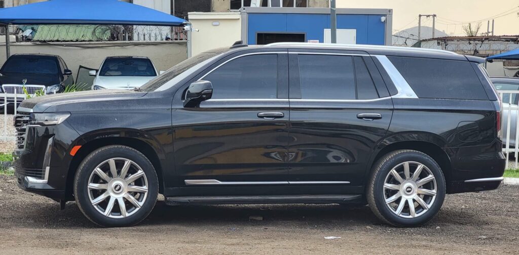 2023 Cadillac Escalade side view