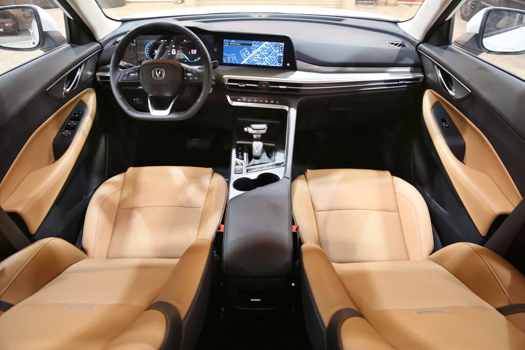 2023 Changan CS35 interior