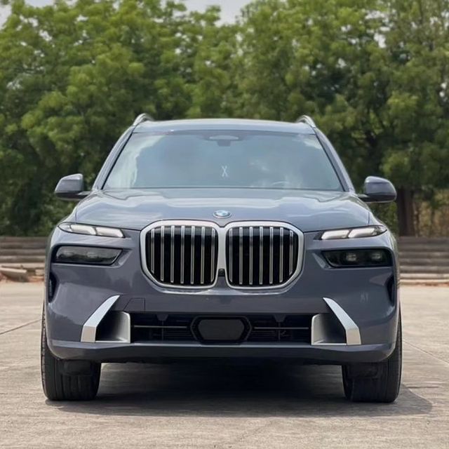 2024 BMW X7 XDrive 40i