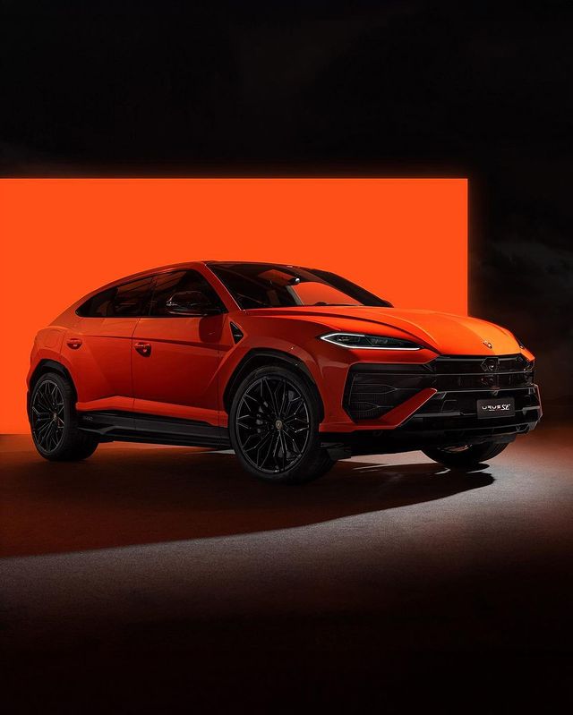 2025 Lamborghini Urus SE