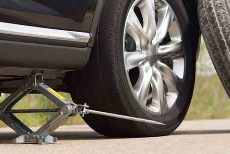 How to change any tyre in Nigeria with these 10 simple steps