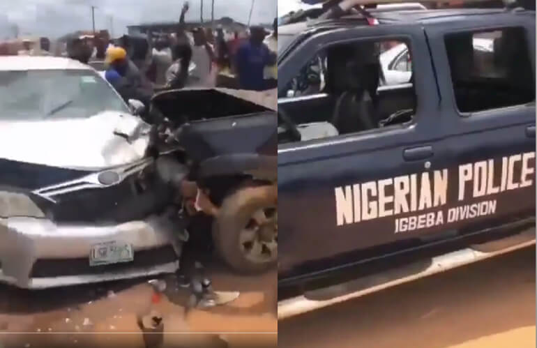 A police van has crushed a customer’s car, as they reportedly mistook a mechanic for a Yahoo Boy in a car chase