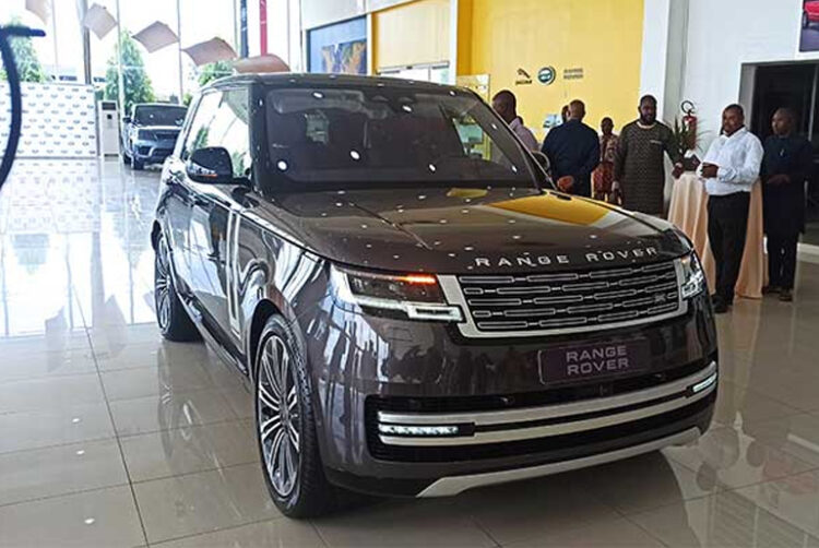 Here Are What Attracts Wealthy Nigerians To The Range Rover Vehicle