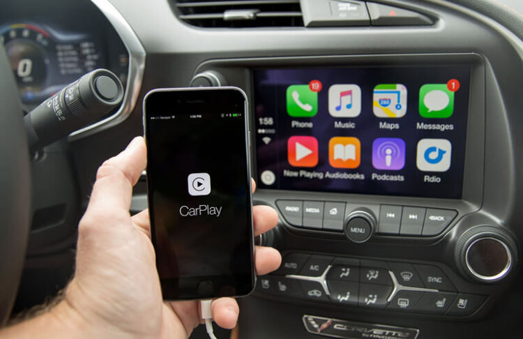 Here’s How to Know If Your Old Model Vehicle Came With Apple CarPlay