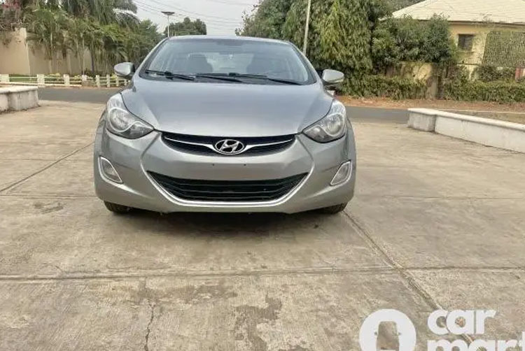 Hyundai Elantra 2013