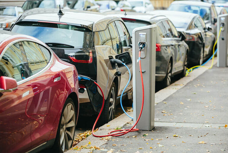 7 Things You Should Know Before Buying An Electric Car