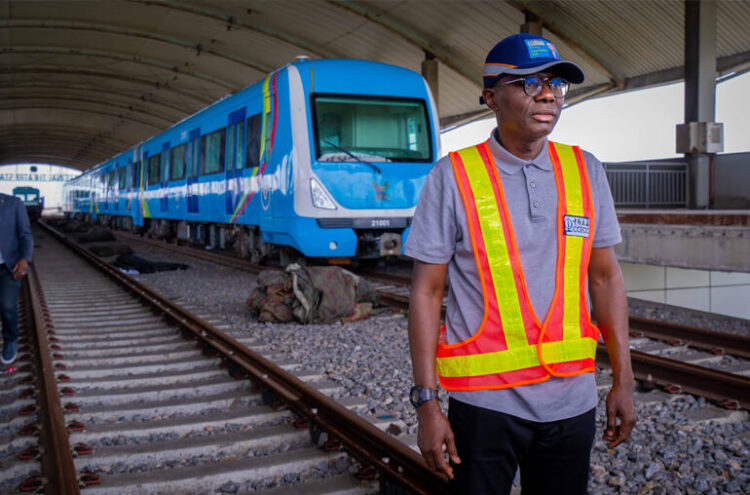 Pros and Cons of Using the Lagos Blue Rail Line