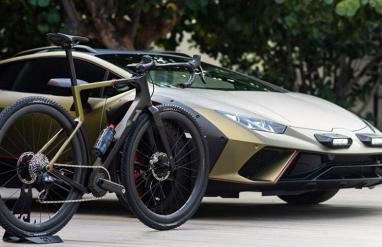 The Lamborghini Huraćan Sterrato Now Comes With A Lamborghini Huraćan Bicycle