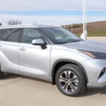 If You Don’t Buy The 2022 Toyota Highlander XLE Then You’re Missing Out