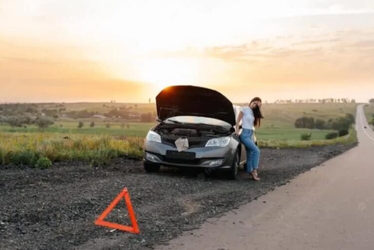 What you should do if your car breaks down in the middle of nowhere