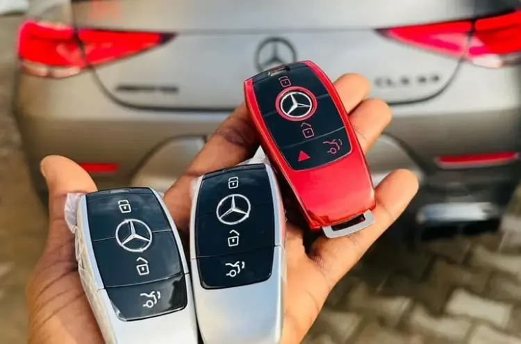 Here’s How the Car Keyless Entry System Works