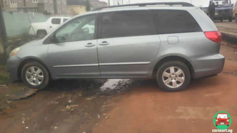 Nigerian-Used-Toyota-Sienna