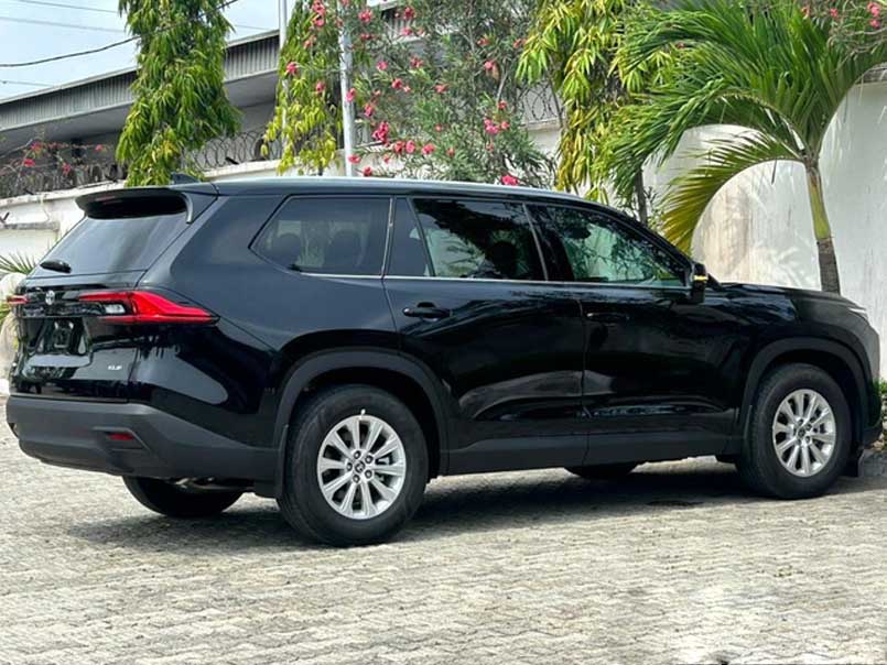 toyota highlander 2024 side view