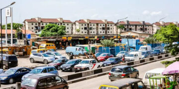 Turn Lagos traffic to fun, 6 Resourceful Things You Can Do To Kill Time Inside Lagos Traffic