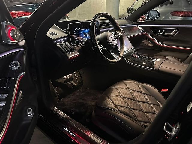 2024 Mercedes Benz S680 Maybach Night Series interior