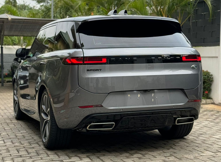  BRAND NEW RANGE ROVER SPORT 2024 back view