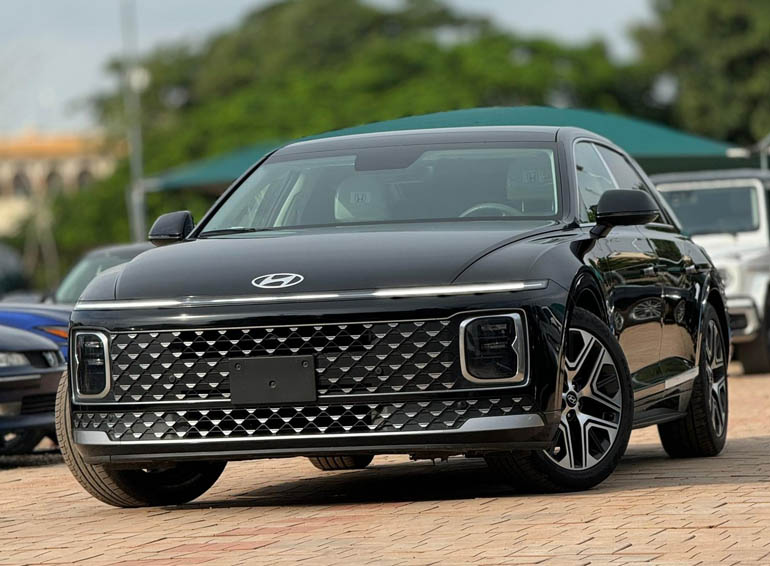 HYUNDAU AZERA 2023