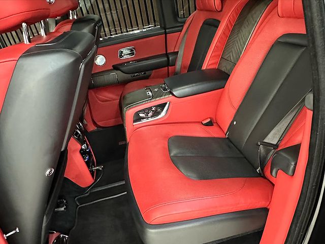 vintage Deluxe Interiors buys 2020 black badge rolls Royce Cullinan